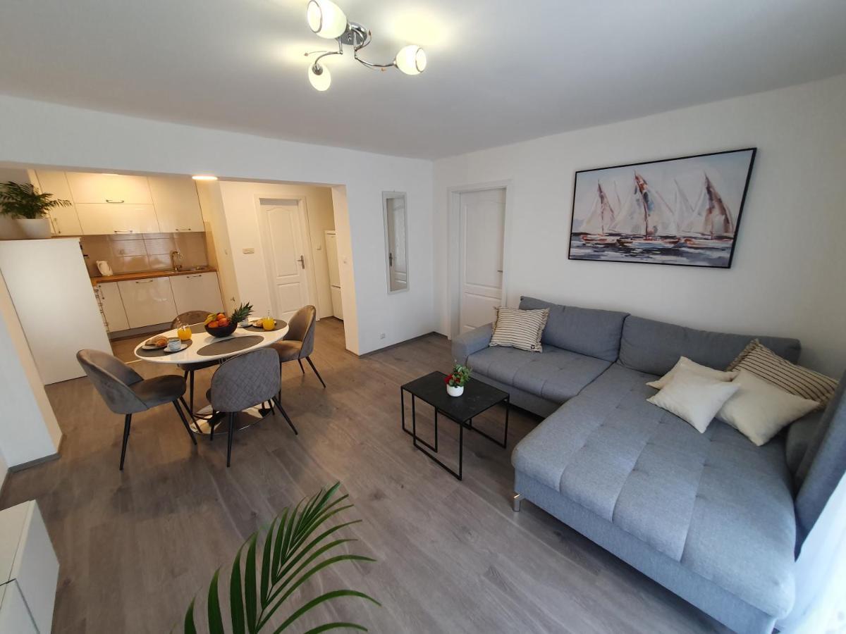 Apartment Zvjezdana Trogir Exterior photo
