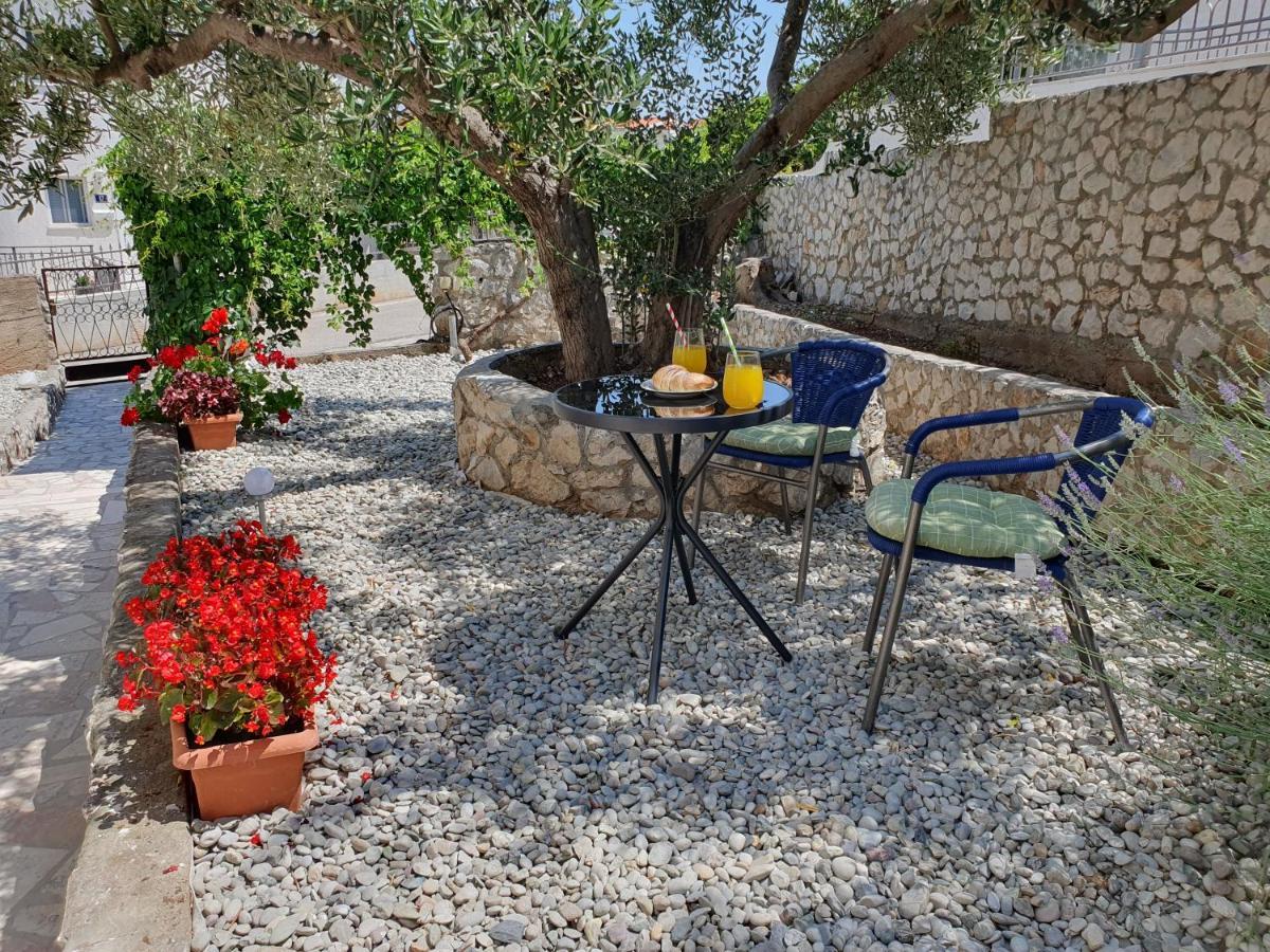 Apartment Zvjezdana Trogir Exterior photo